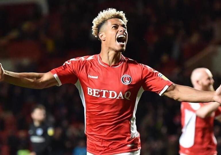 Son Dakika | Galatasaray'dan forvete Lyle Taylor hamlesi!