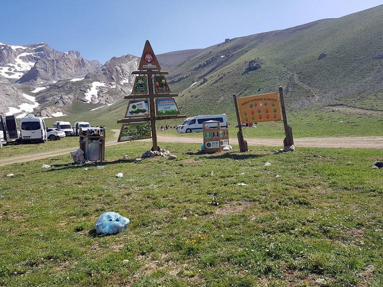 Bu kadarı da pes dedirtti! Doğa harikası yayla, çöplüğe döndü...