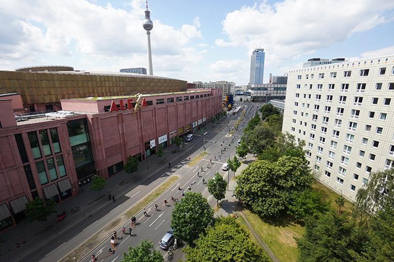 Avrupa’da ırkçılığa karşı zincir