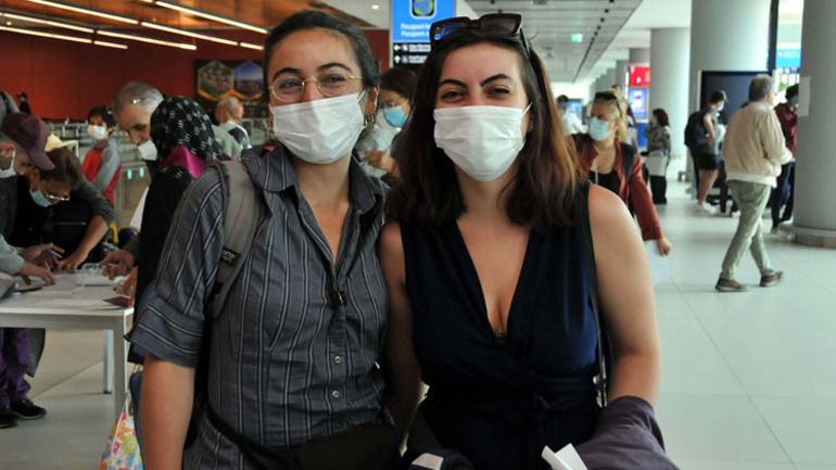 333 Türk vatandaşı tahliye uçağı ile New Yorktan İstanbula getirildi