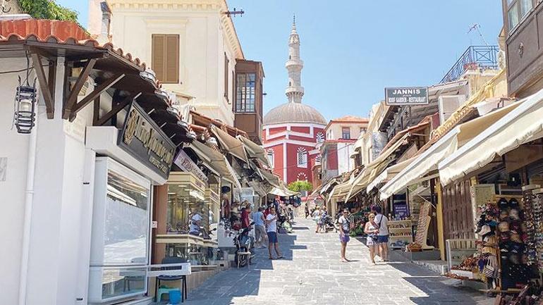 Yunan Adaları Türkleri mumla arıyor; neredesin komşu