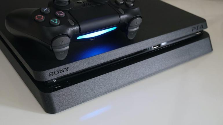 Robotlar 30 saniyede bir PlayStation 4 üretiyor