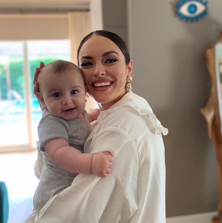 Ezgi Mola: Ağzımızın tadı bozulmasın Fikret Bey