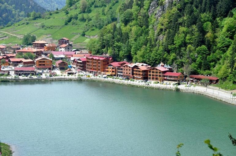 Uzungöl'de yerli turistle sakin sezon