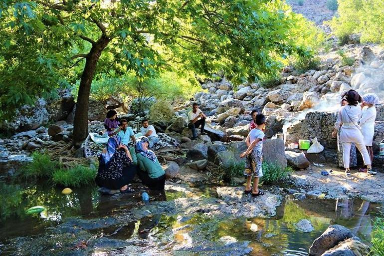 Diyarbakır'ın saklı cenneti: Şeyhandede Şelalesi