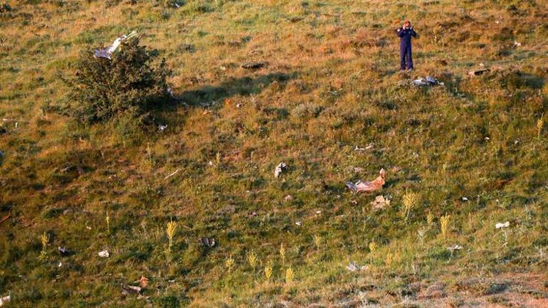 Son dakika haberi... Vanda Artos Dağına çarpıp düşen keşif uçağından acı haber: 7 kahraman şehit