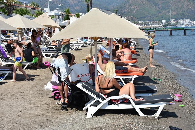 Marmaris'te tatil yapan turistler, 'Türkiye huzurlu ve güvenli'