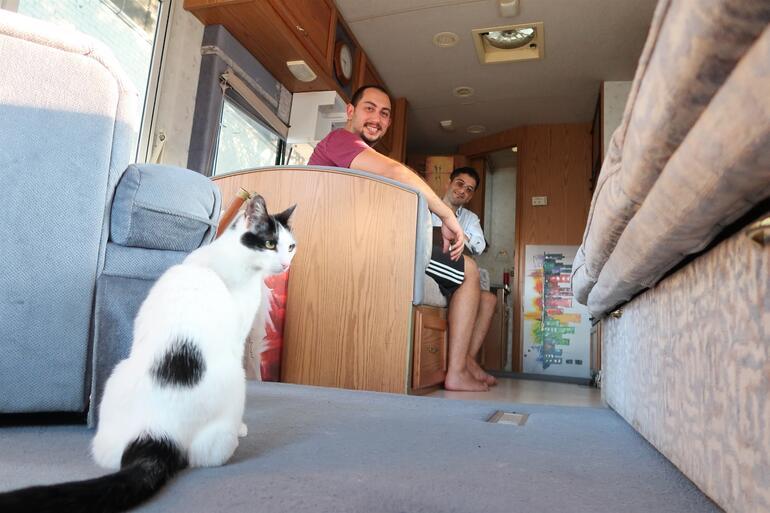 New York’ta karavanda yaşayan Türk gençleri özgürlüğün tadını çıkarıyor