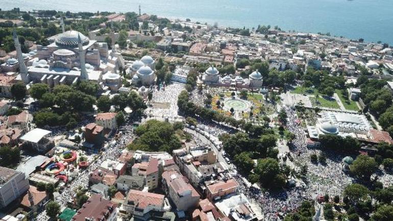 Son dakika... Tarihi gün 86 yıl sonra Ayasofyada ilk namaz