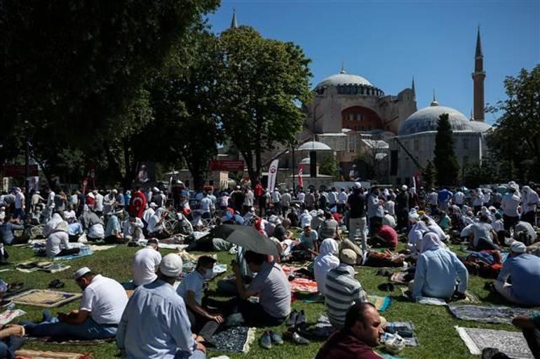 Son dakika... Tarihi gün 86 yıl sonra Ayasofyada ilk namaz