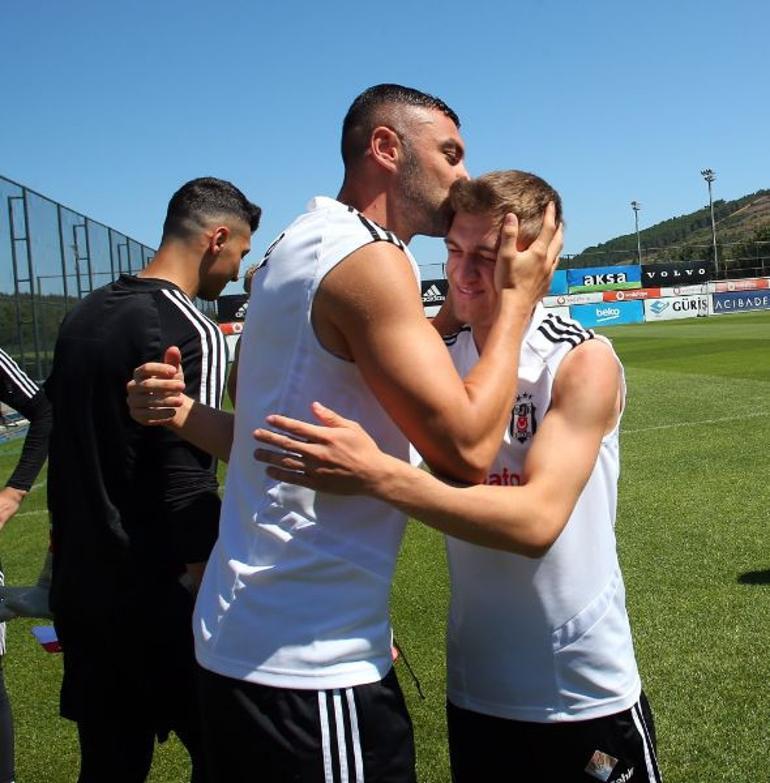 Son Dakika | Beşiktaş resmen açıkladı! Burak Yılmaz vedalaştı...