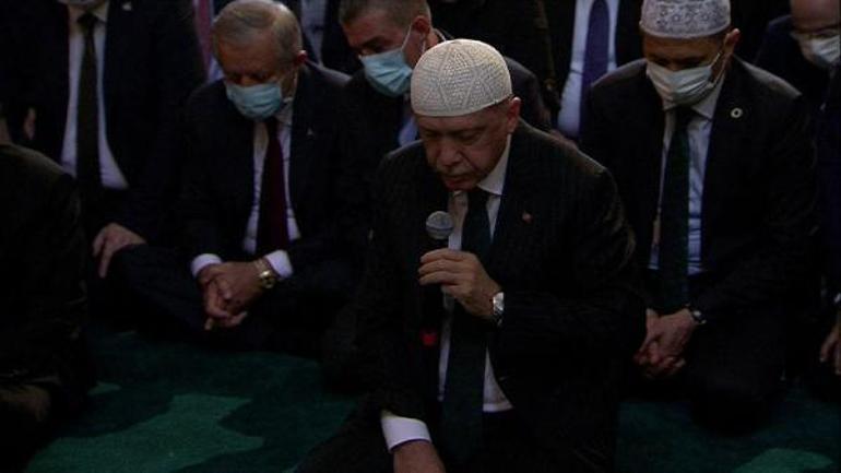 Son dakika... Tarihi gün 86 yıl sonra Ayasofyada ilk namaz