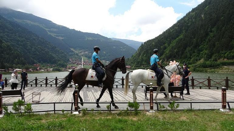 Uzungöl’de onları gören şaşırıyor