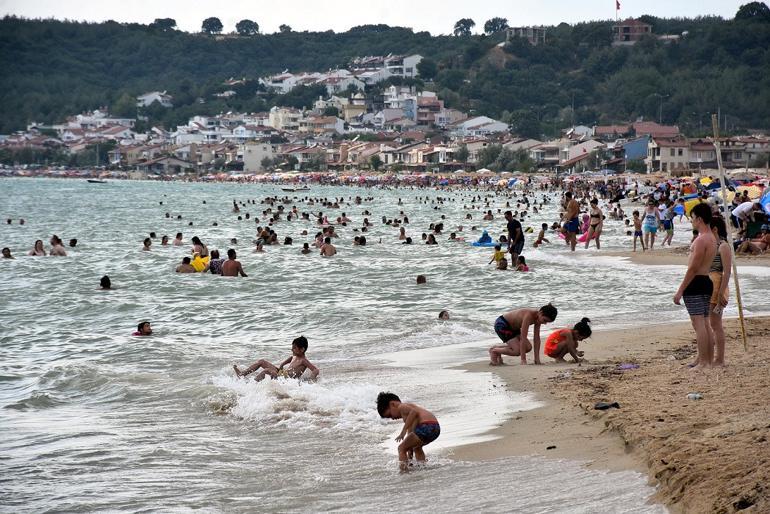 Denizin kapasitesi yoğunluğu kaldırmadı... Akın akın geliyorlar