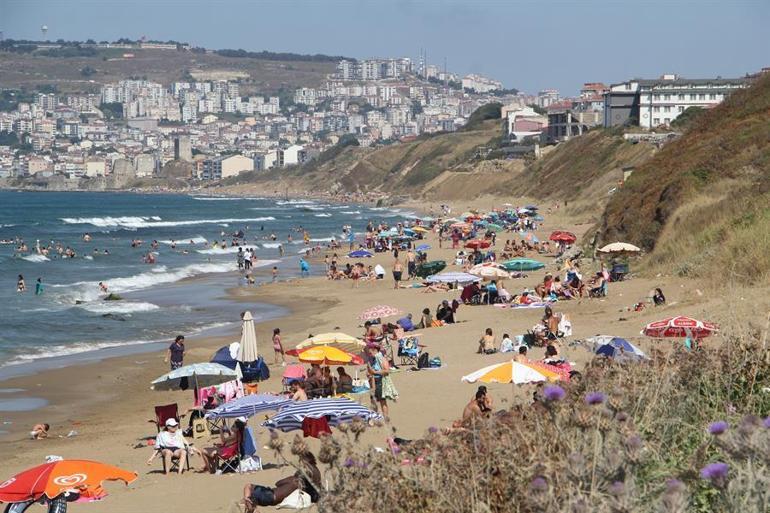 'Mutlu kent' Sinop bayramda doldu taştı