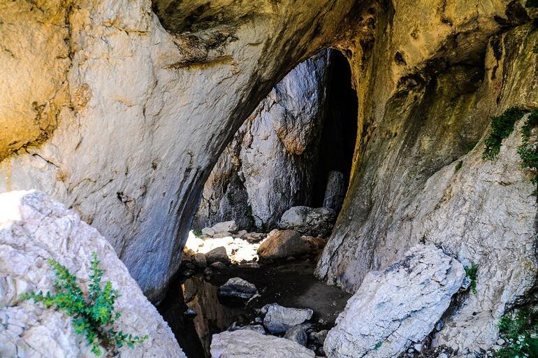 Bu mağaraya Eskişehir’den giren Bolu’dan çıkıyor