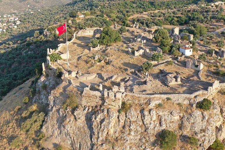 Beçin Antik Kenti'nde 7 asırlık sarnıç bulundu