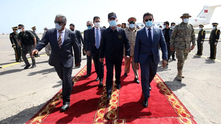 Son dakika haberler... Bakan Akar ve Genelkurmay Başkanı Güler Libyada