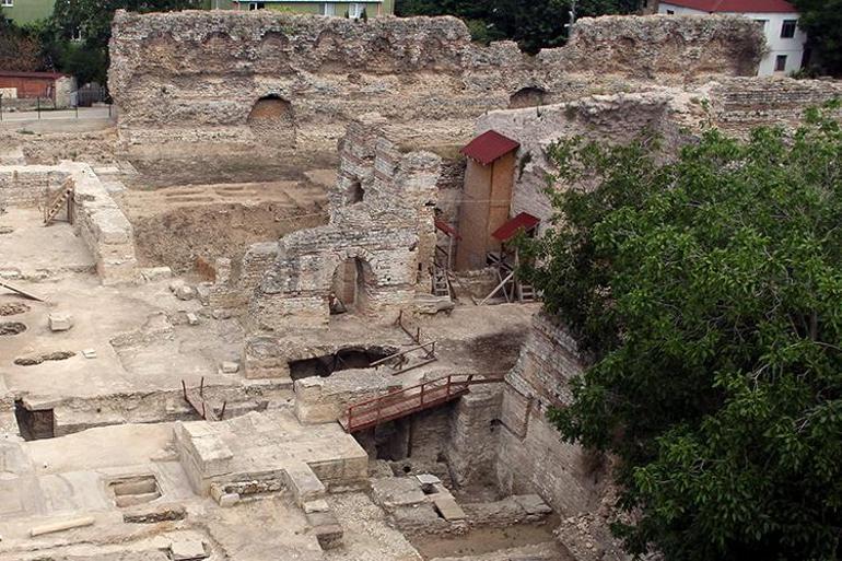 Sinopta yapılan kazıda hayvan figürlü obje bulundu