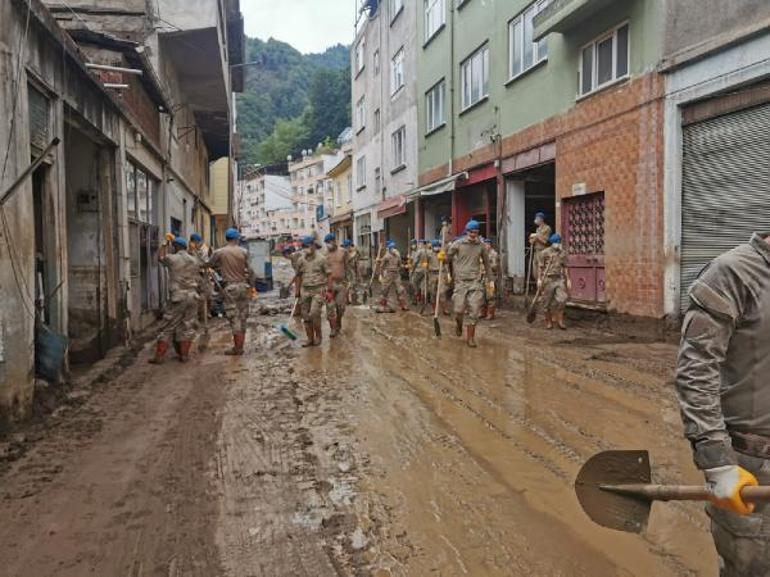 Son dakika... Milli Savunma Bakanlığı fotoğrafları paylaştı İşte Giresunda son durum...