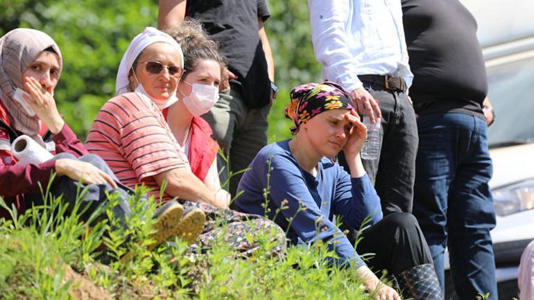 Bakan Soylu afet bölgesinde: Bir vatandaşın daha cansız bedenine ulaşıldı
