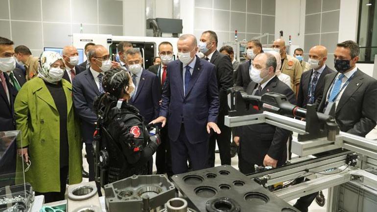 Son dakika haberler... İstanbulda müthiş tören... Cumhurbaşkanı Erdoğandan robotlu açılış