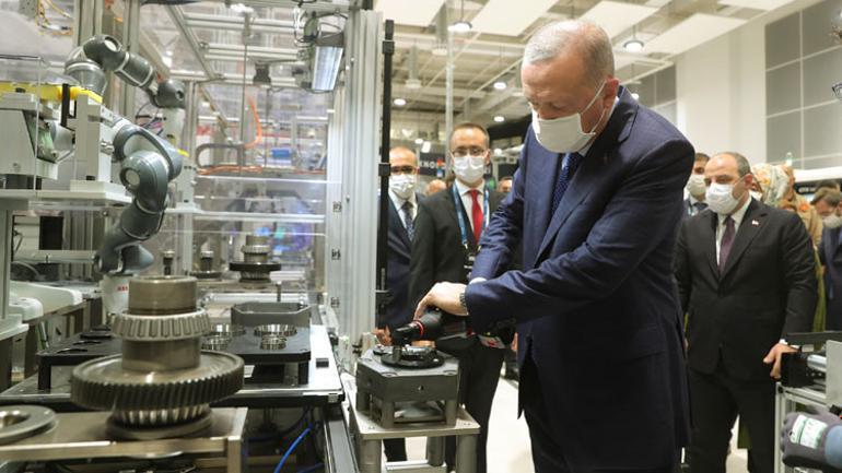 Son dakika haberler... İstanbulda müthiş tören... Cumhurbaşkanı Erdoğandan robotlu açılış