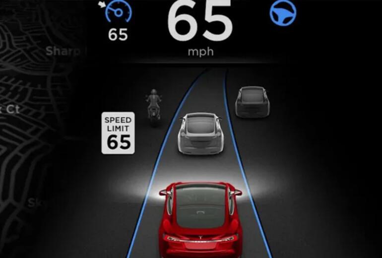 Tesla'nın otopilotu hız tabelalarını da görebiliyor
