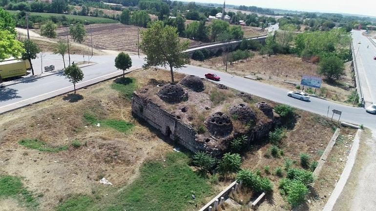 Uyuşturucu bağımlılarının mekanı haline gelen 6 asırlık hamama restorasyon