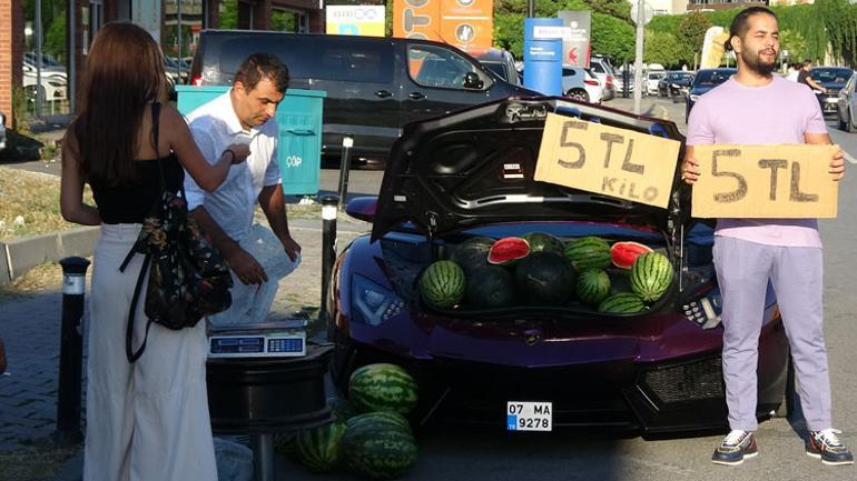 Beyoğlunda bir garip olay Lüks araçla gelip karpuz sattı