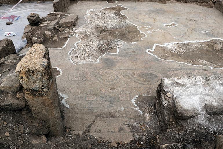 1600 yıllık Gola mozaiklerini tahrip ettiler