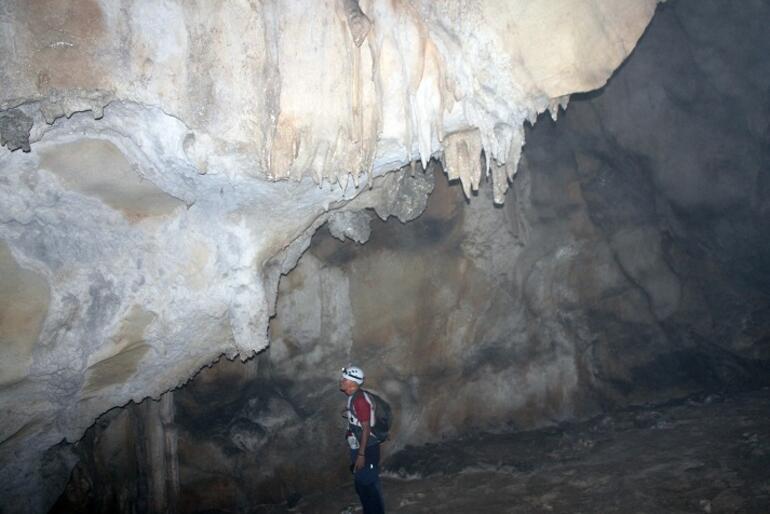 Dünyanın en derin dördüncü mağarasında adrenalin, korku, heyecan aynı anda yaşanıyor