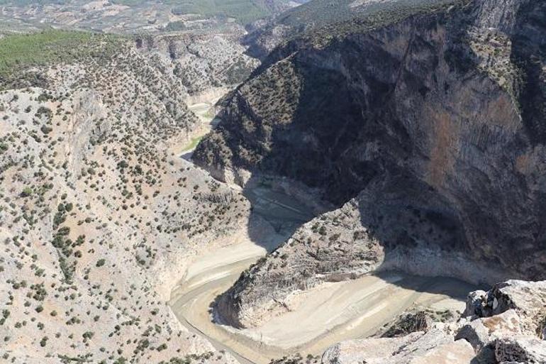 Doğa harikası İnceğiz Kanyonu'nun suyu çekildi