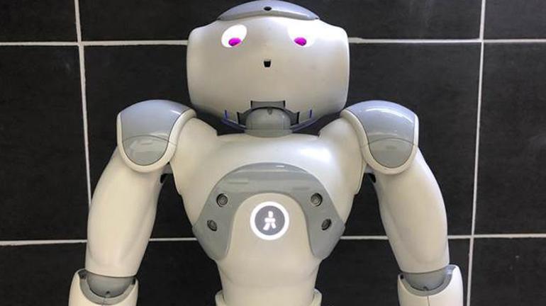 Öğretirken öğrenen robot