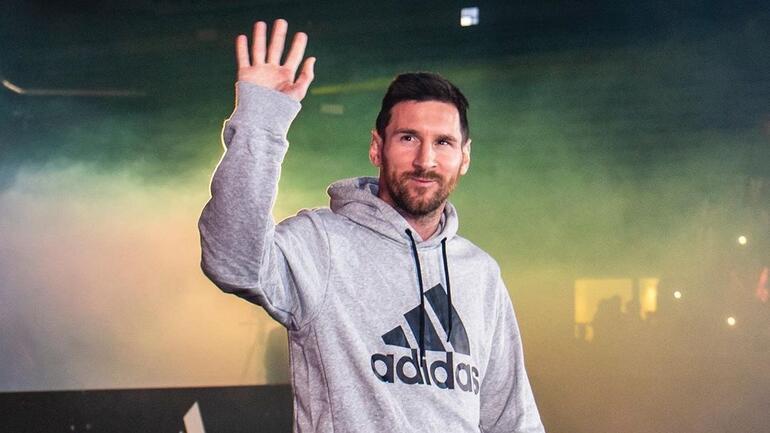 Forbes açıkladı! En fazla kazanan futbolcu Lionel Messi...