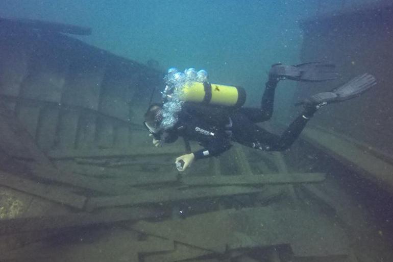 Van Gölünün derinliklerindeki gizem dalışlarla gün yüzüne çıkıyor