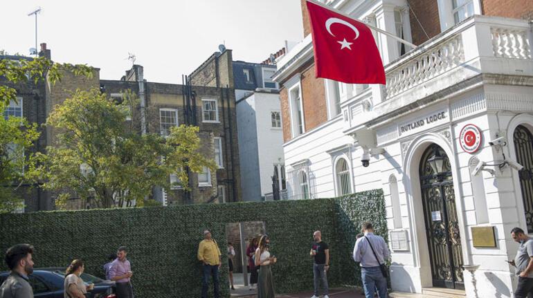 Türkiye’nin Londra Başkonsolosu Bekir Utku Atahan göreve başladı