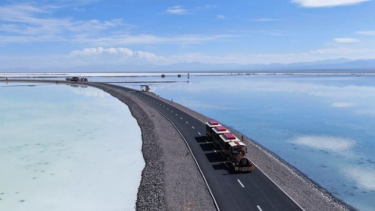 Çin'in turistik tuz gölü: Caka