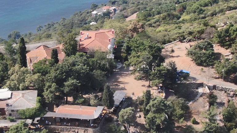 Büyükada'daki Aya Yorgi Kilisesi'ne tırmanışa koronavirüs engeli