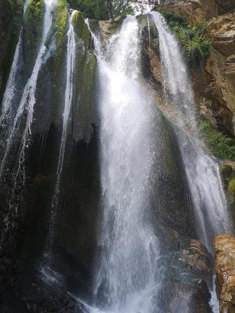 Doğa harikası Sineber Şelalesi ziyaretçilerini bekliyor