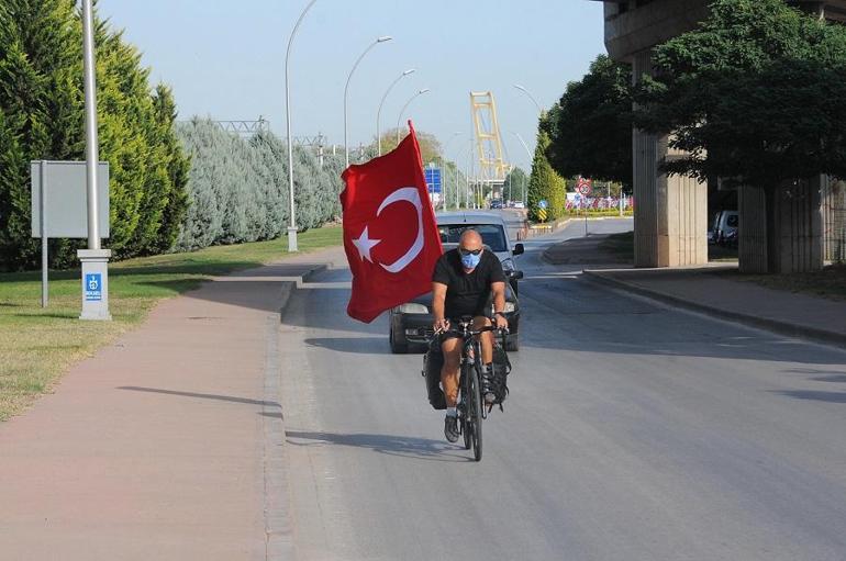 Türk kültürünü tanıtmak için bisikletiyle ülke ülke geziyor