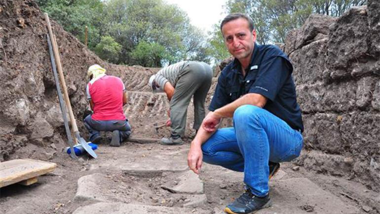 Aigai’deki kazılarda 2 bin yıllık ’Roma Yolu’ bulundu