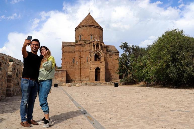 Akdamar Adası'nın ziyaretçisi pandemi nedeniyle azaldı