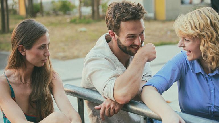İlişkilerde Aşırı Kıskançlık: Nedir, Neden Olur, Ne Yapmalı