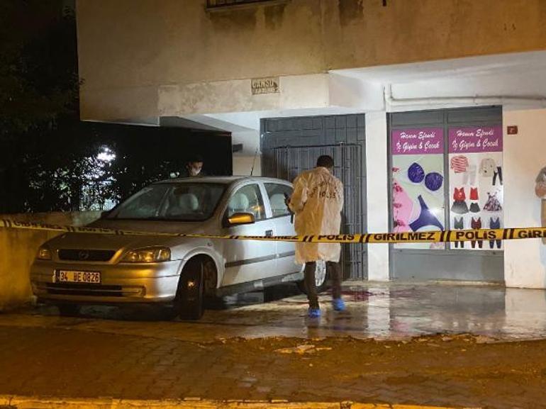 Bloody execution in the middle of the street Hearing the screams, he came out ...