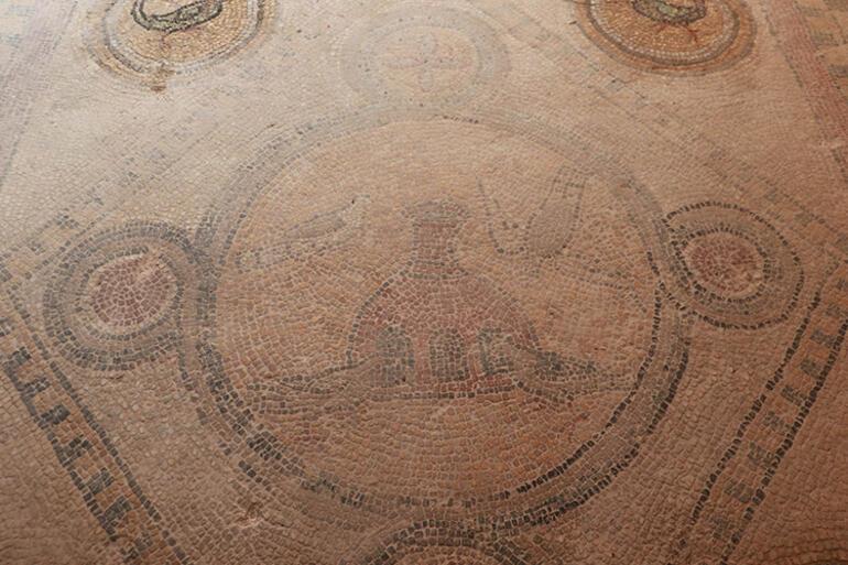 Balatlar Kazısı’nda, Zeugmadakilere benzer mozaikler bulundu