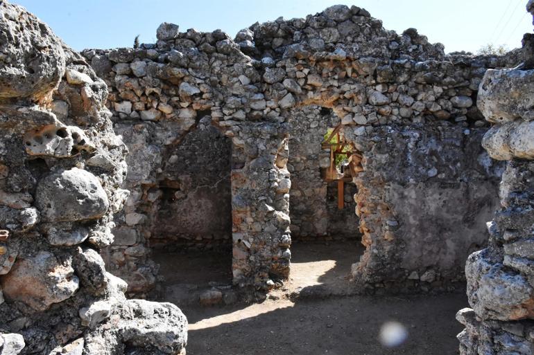 Kazılarda bulunan oyuncaklar Roma ve Türk dönemine ışık tutuyor