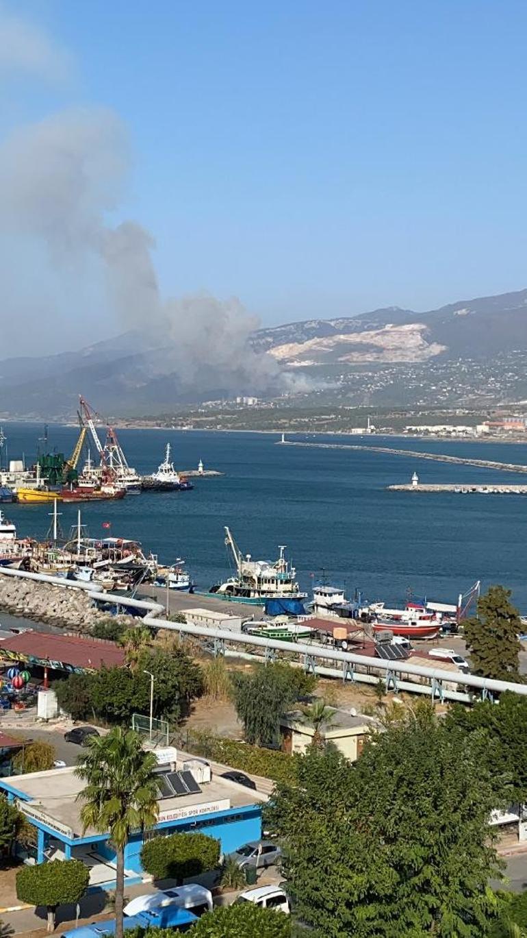 Son dakika... Hatayda bir yangın daha Evler tahliye ediliyor