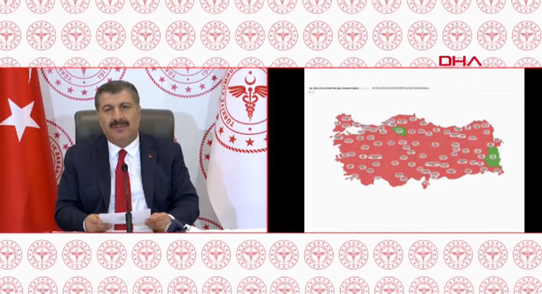 Sağlık Bakanı Koca Bilim Kurulu toplantısı sonrası Türkiye geneli illere göre vaka sayısına değindi. Koca şunları söyledi;3 gün önce İstanbul'da vaka sayılarının Türkiye'nin %40'ına ulaştığını açıkladım.Hekim ve hemşirelerden ambulans şoförlerimize kadar bütün sağlık çalışanları teyakkuzdayız.Son 7 günde ortalama vaka artışı geçen ayın ortalamasından %85 fazladır.Oran 16.5 milyon nüfusla birlikte düşünüldüğünde korkutucudur.Artış İstanbul'a gidiş-gelişlerin fazla olduğu şehirlerde de yüksektir.Balıkesir ve Tekirdağ'da %95, Düzce ve Bilecik'te %99 ...Sadece sayılan iller değil, tüm Türkiye İstanbul'un temaslısıdır.Gelişme salgınla mücadelede 83 milyonu ilgilendirmektedir.