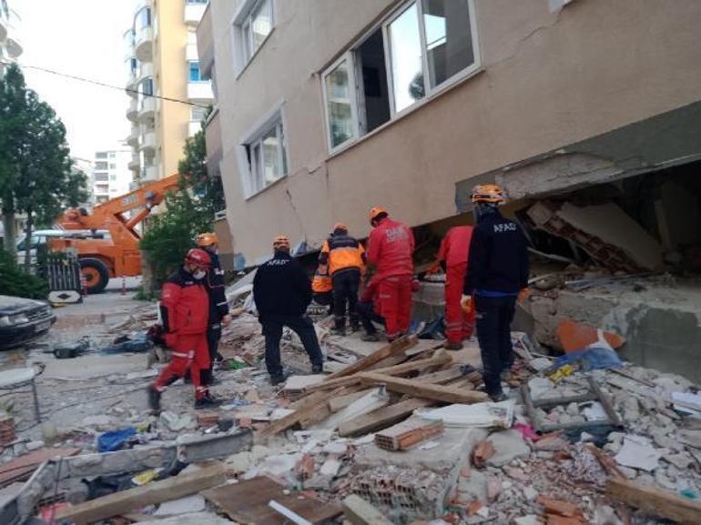 Son dakika haberleri... İzmir depreminden yürek yakan detay Enkaz altında 14 saat boyunca ölen torununun elini bırakmamış